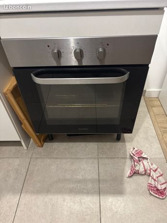 Four électrique encastrable