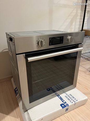 Four électrique Hotpoint