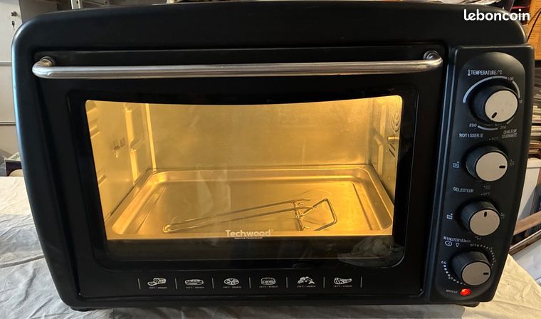 Four électrique Techwood