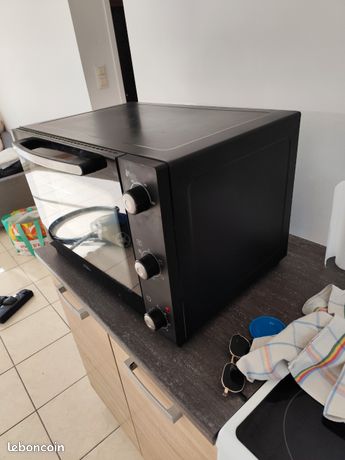 Four électrique VALBERG 60L 2000W