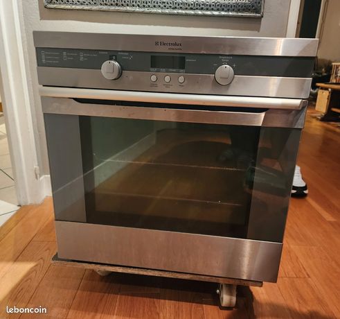 Four Electrolux Arthur Martin résistance à changer