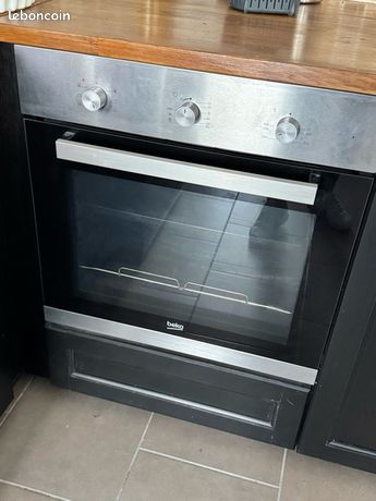 Four encastrable beko