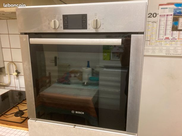 Four encastrable Bosch HBA43B2.2F