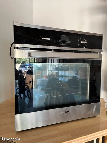 Four encastrable Brandt pyrolyse