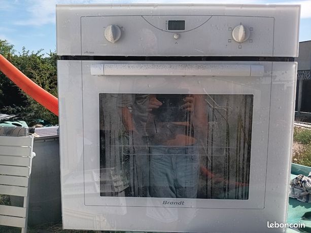 Four encastrable Brandt