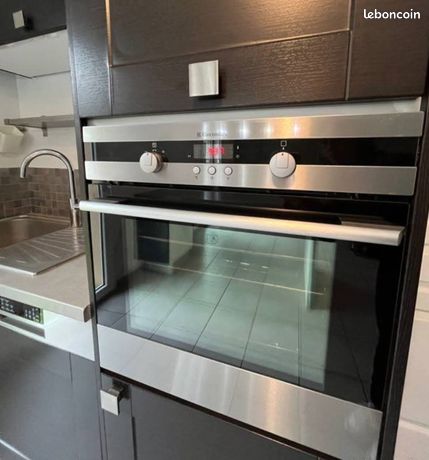 Four encastrable electrolux