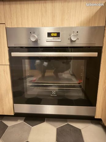 Four encastrable - ELECTROLUX