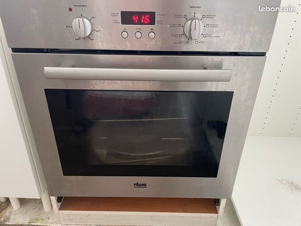 Four encastrable Faure