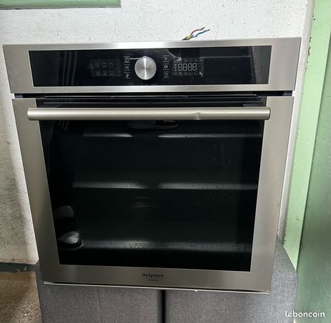 Four encastrable Hotpoint Ariston