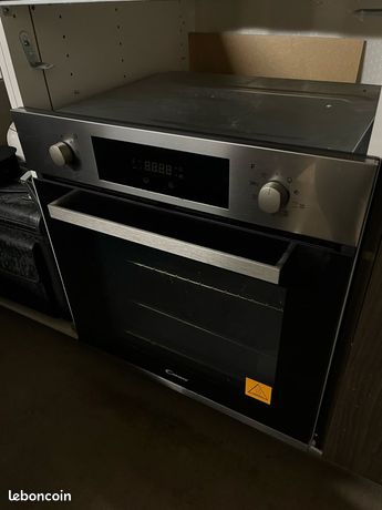 Four encastrable pyrolyse CANDY