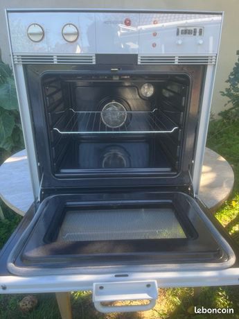 Four encastrable rosières comme neuf livraison offerte