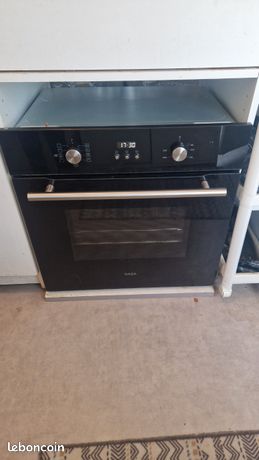 Four encastrable Saba