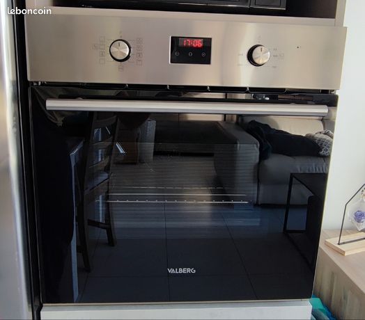 Four encastrable sous garantie