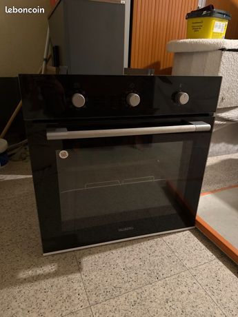 Four encastrable Valberg