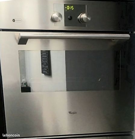 Four encastrable whirlpool finition inox