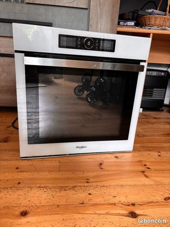 Four encastrable Whirlpool