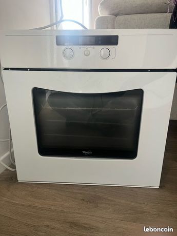 Four encastrable Whirlpool