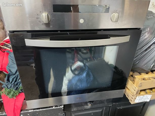 Four encastrable whirpool