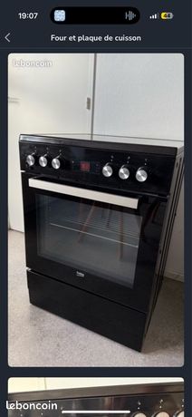 Four et plaque de cuisson vitrocéramique
