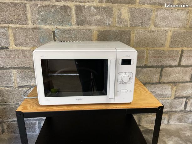 Four micro onde Whirlpool Jetcook