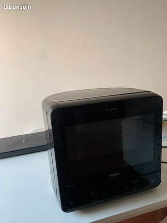 Four micro-onde Whirlpool MAX