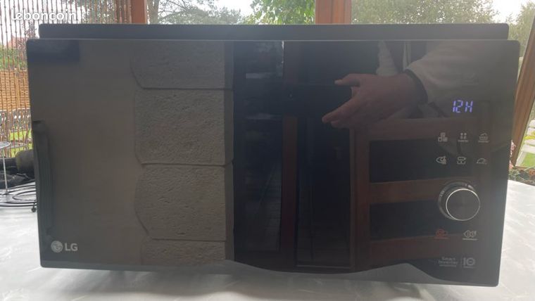 Four micro-ondes combiné LG
