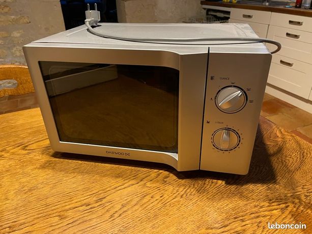 Four micro-ondes Daewo