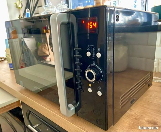 Four micro ondes Daewoo KOC-9C3T