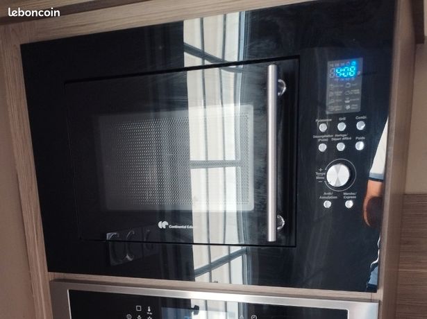 Four micro-ondes encastrable