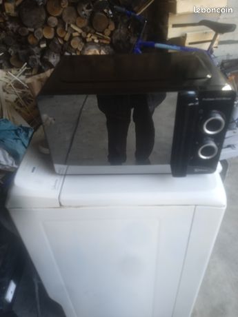 Four micro ondes grille