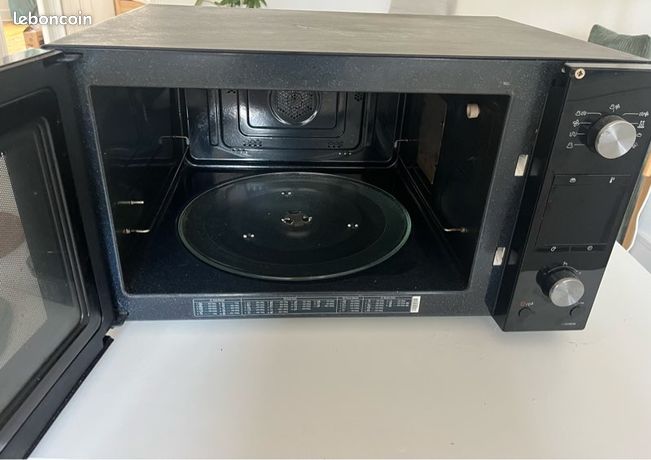 Four Micro-ondes - SAMSUNG