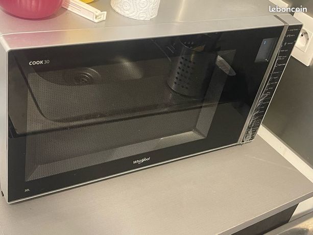 Four Micro-Ondes Whirlpool Cook30 avec encore protection dorigine