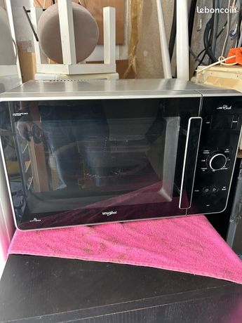Four micro-ondes Whirlpool jet cook