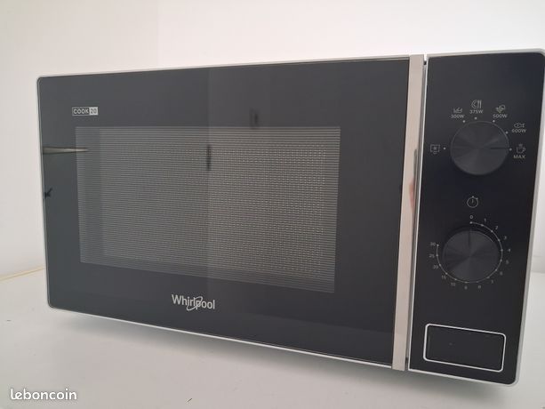 Four micro-ondes Whirlpool