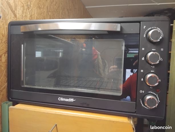 Four multifonction climatif