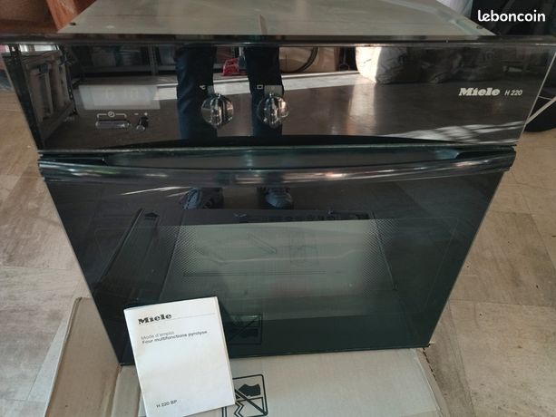 Four multifonction pyrolyse Miele h220