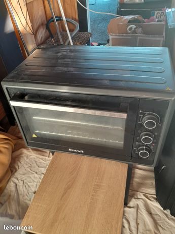 Four non encastrable