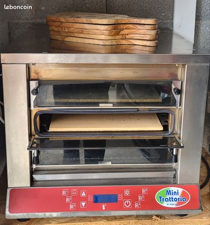 Four pizza et bruschetta en très bon état