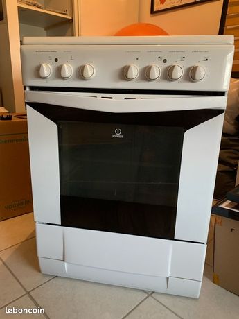 Four + plaque vitrocéramique