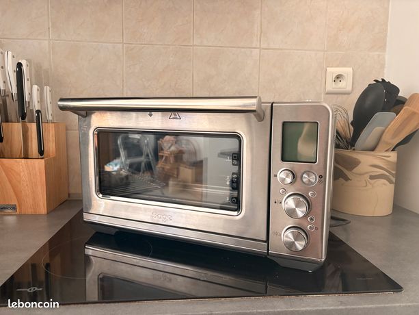 Four posable air fryer the Smart oven Sage