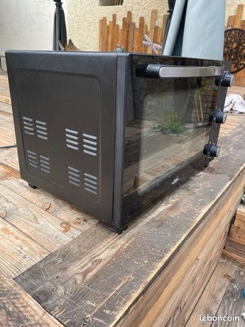 Four posable Valberg