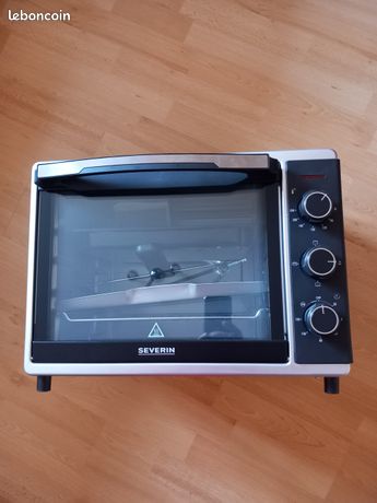 Four rôtissoire neuf Séverin à chaleur tournante