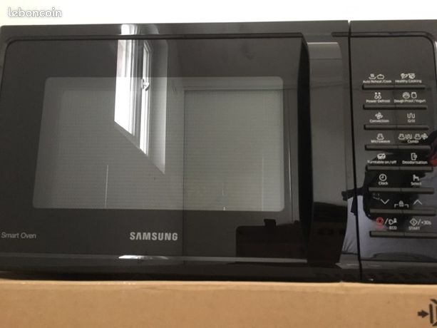 Four Samsung combiné micro-onde/grill