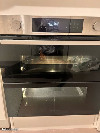 Four Samsung duo cook