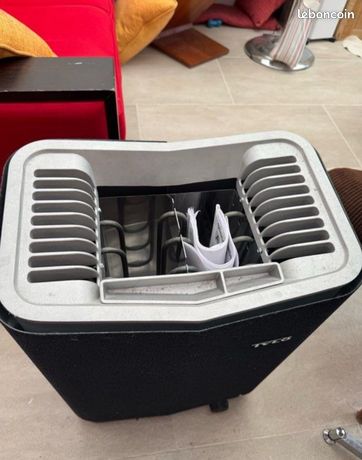 Four sauna Tylo sense 6 et sa télécommande