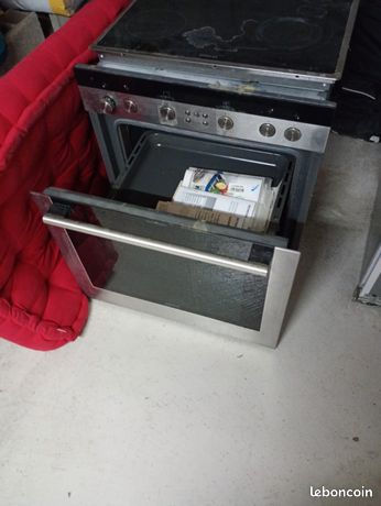 Four SIEMENS avec plaque de cuisson