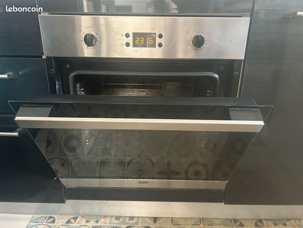 Four encastrable BEKO