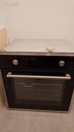 Four encastrable VALBERG à chaleur tournante SMFO 69 CS X VET