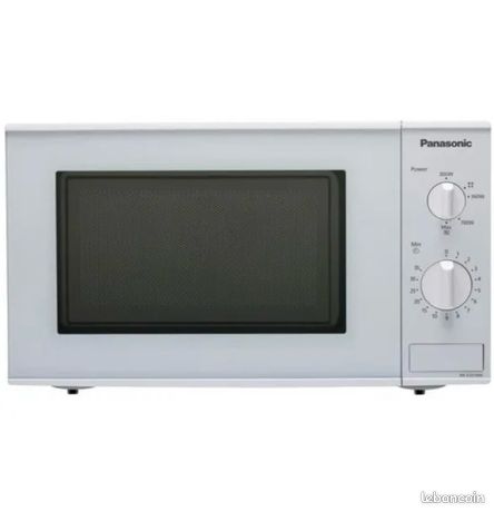 Four Micro onde Panasonic 800W