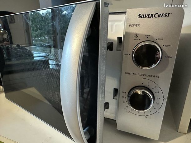 Four micro-ondes